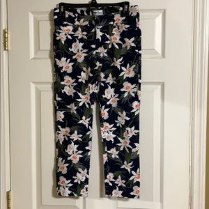 Old Navy Pixie pant